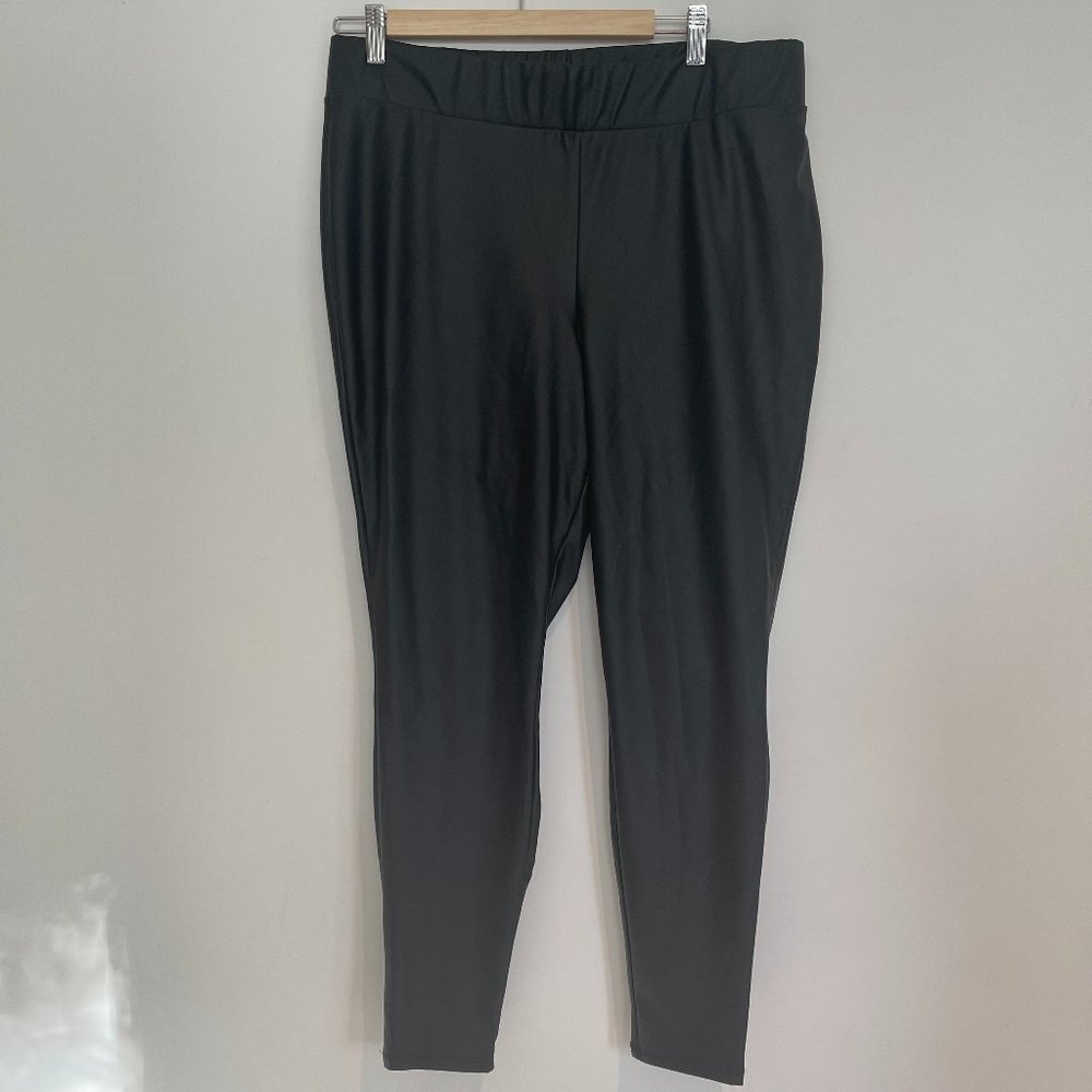 Torrid Women Black Faux Leather Pants Pull On Stretch Leggings Size 2